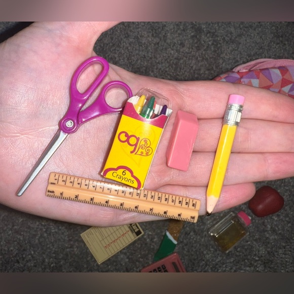 $5 DOLL ACCESSORIES SCHOOL SET. ADORABLE. $5 WHEN BUNDLED WITH 3 OR MORE ITEMS - Picture 6 of 16